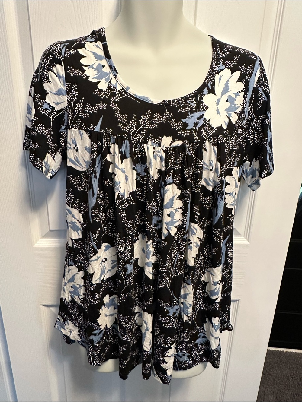 Womens Longyuan short sleeve blouse size XL